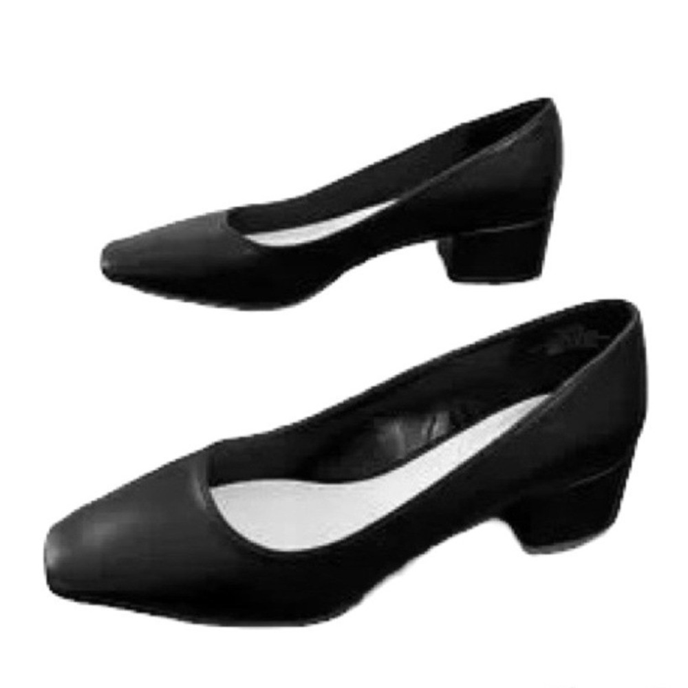 Liz Claiborne Faris pump with block heel women's‎ size 8 black-NWOT
